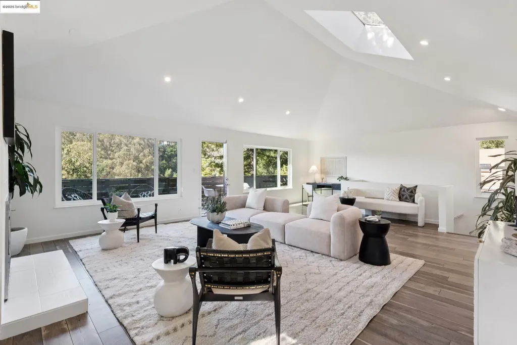 6520 Heather Ridge Way Oakland CA 94611