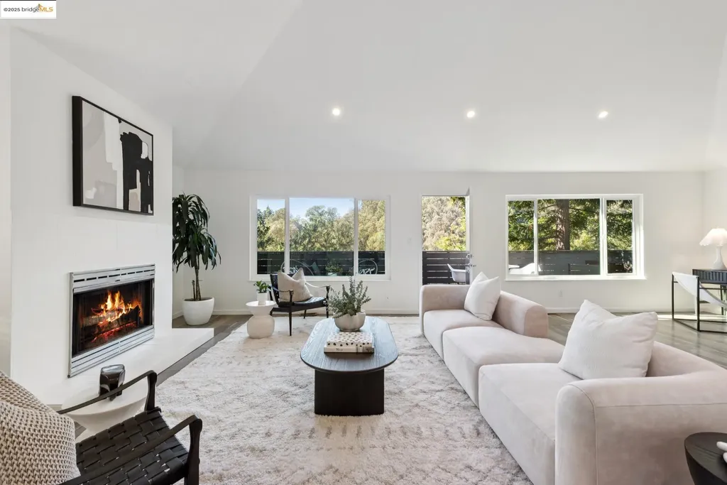 6520 Heather Ridge Way Oakland CA 94611
