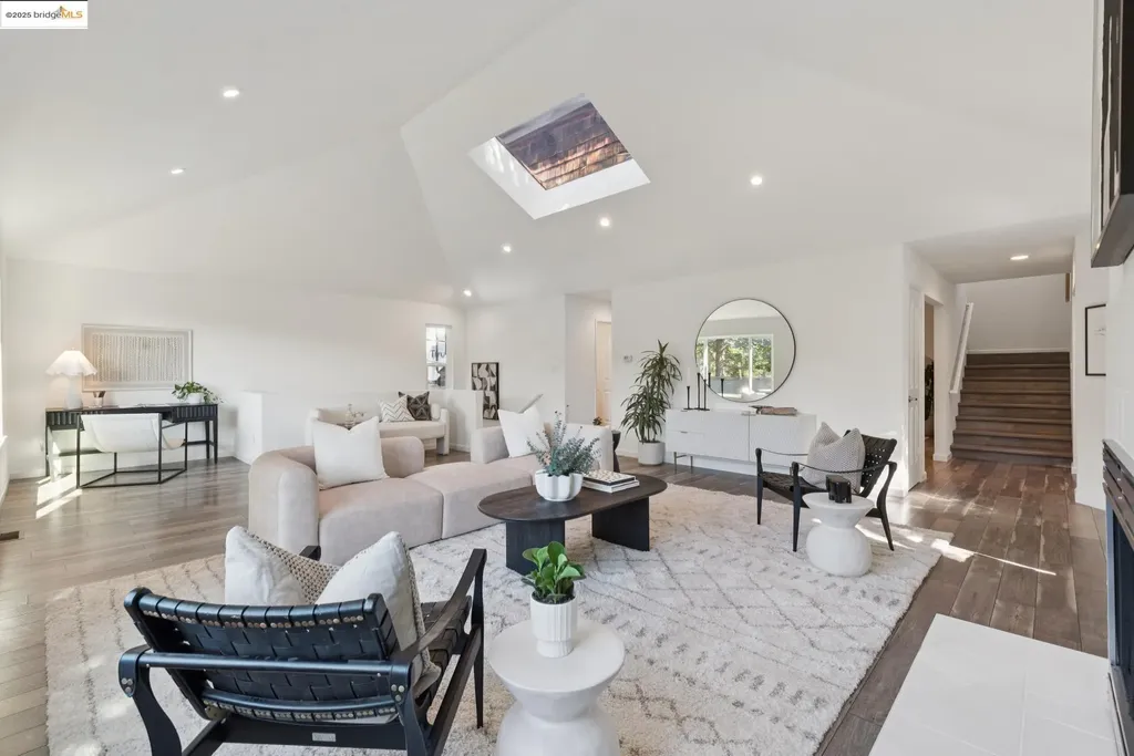 6520 Heather Ridge Way Oakland CA 94611