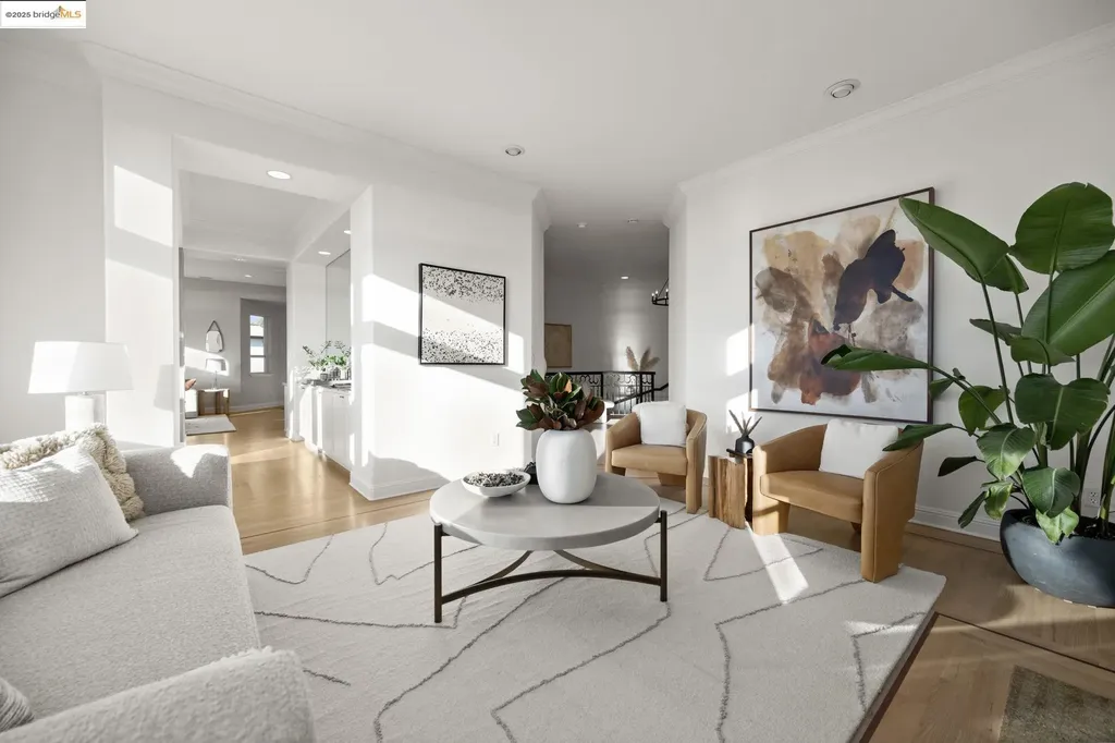 16032 Broadway Terrace Oakland CA 94611