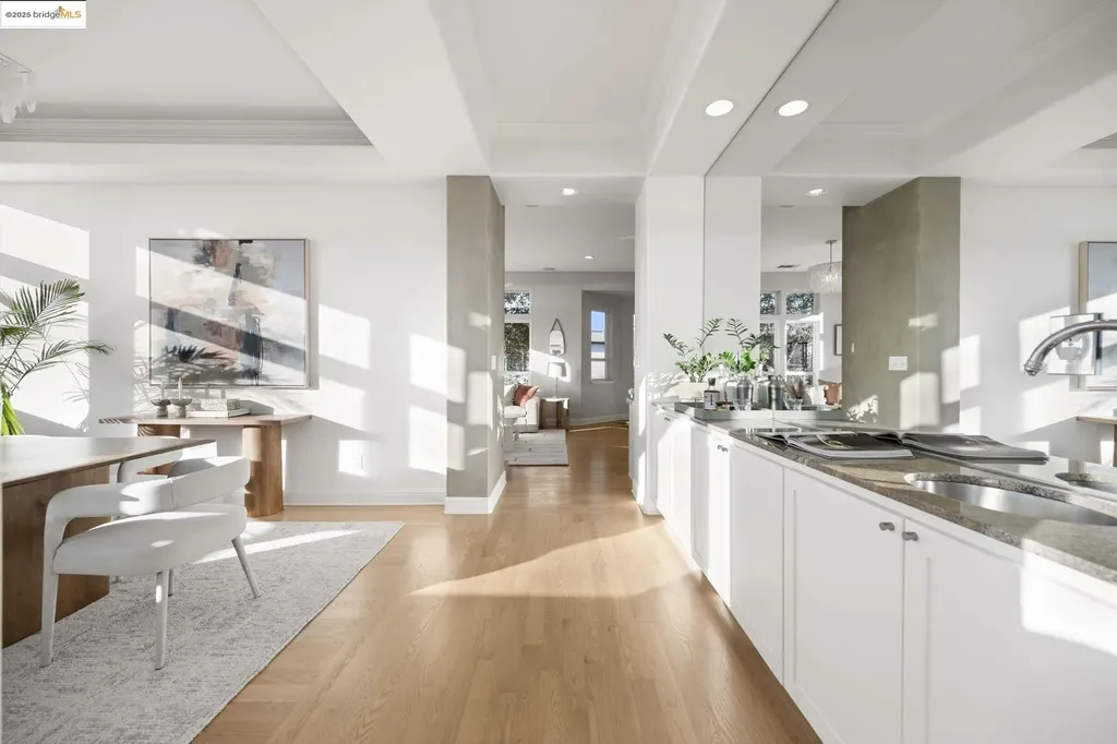 16032 Broadway Terrace Oakland CA 94611