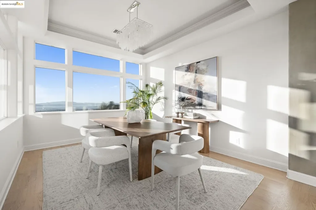 16032 Broadway Terrace Oakland CA 94611