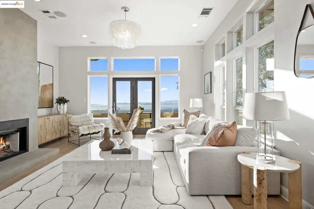 16032 Broadway Terrace Oakland CA 94611