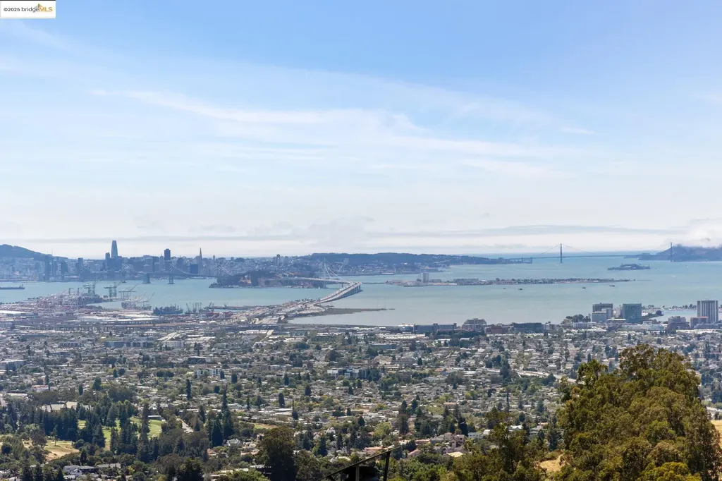 16032 Broadway Terrace Oakland CA 94611