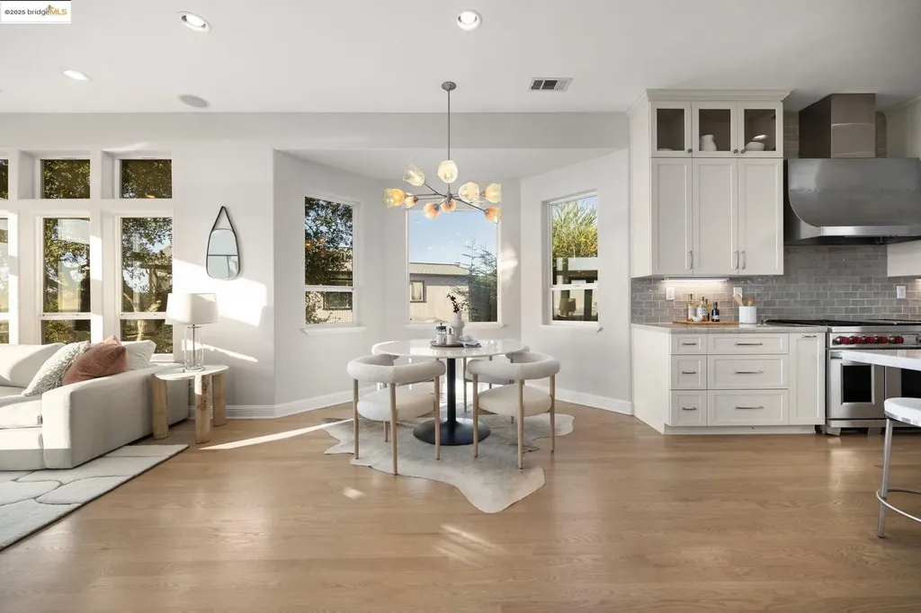 16032 Broadway Terrace Oakland CA 94611