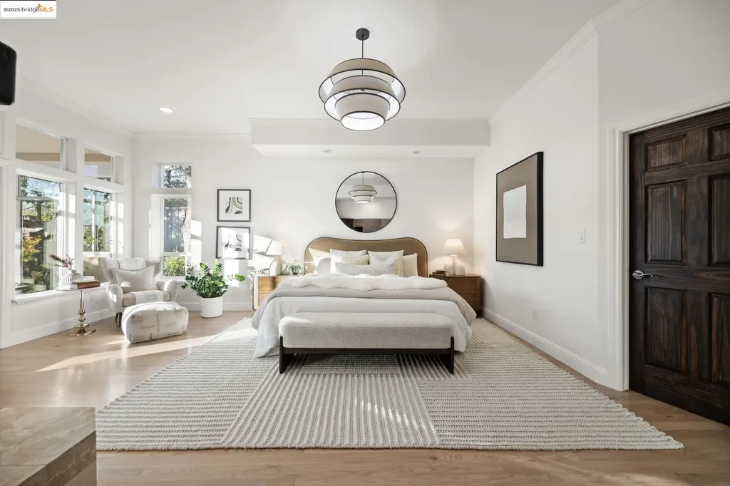 16032 Broadway Terrace Oakland CA 94611