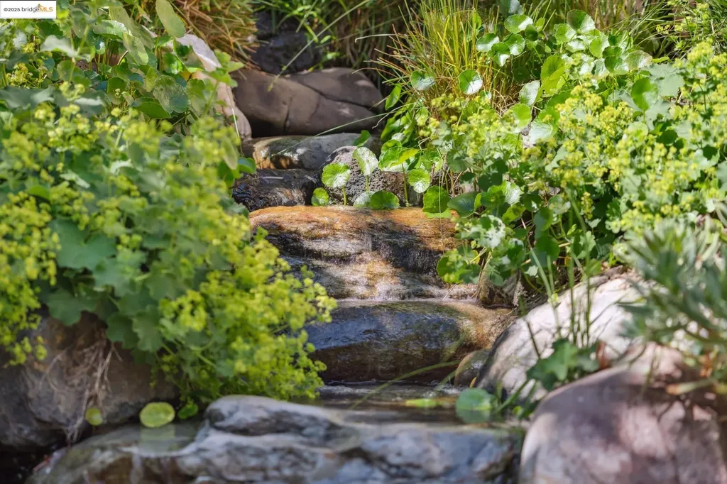 16032 Broadway Terrace Oakland CA 94611