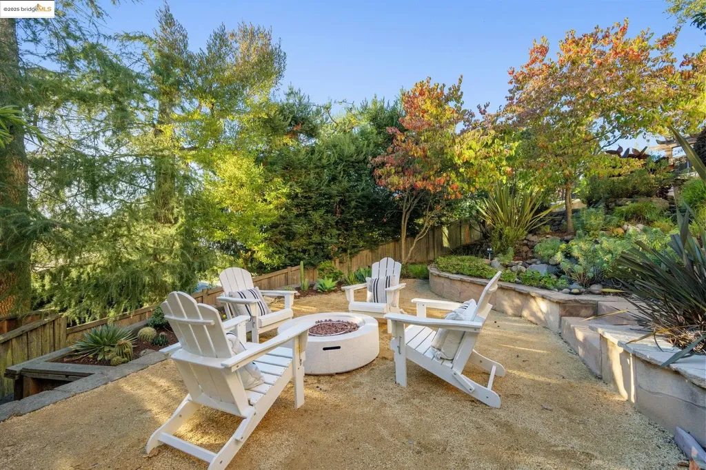 16032 Broadway Terrace Oakland CA 94611