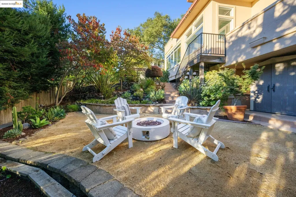 16032 Broadway Terrace Oakland CA 94611