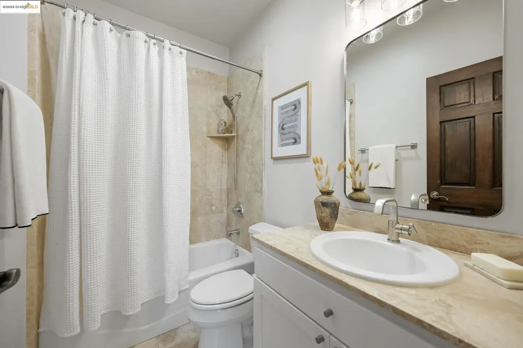 16032 Broadway Terrace Oakland CA 94611