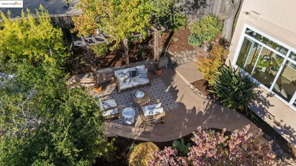 16032 Broadway Terrace Oakland CA 94611