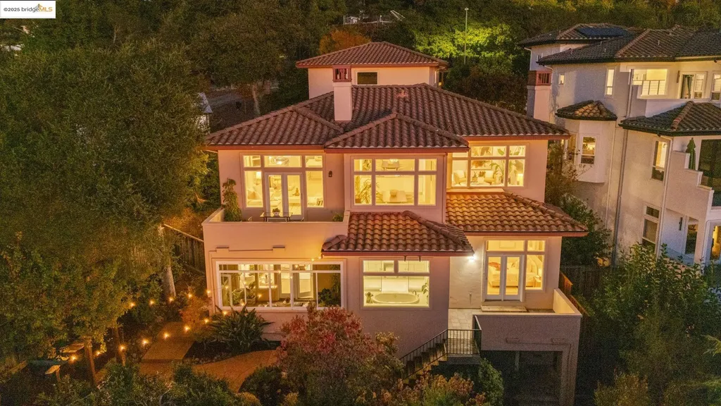 16032 Broadway Terrace Oakland CA 94611