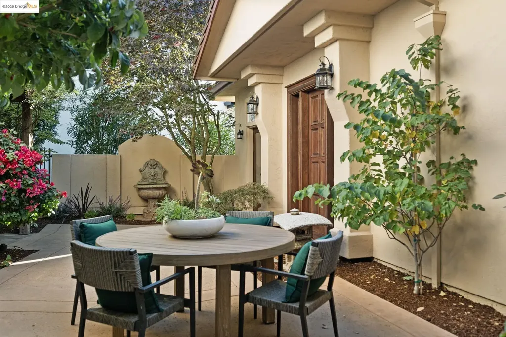 16032 Broadway Terrace Oakland CA 94611