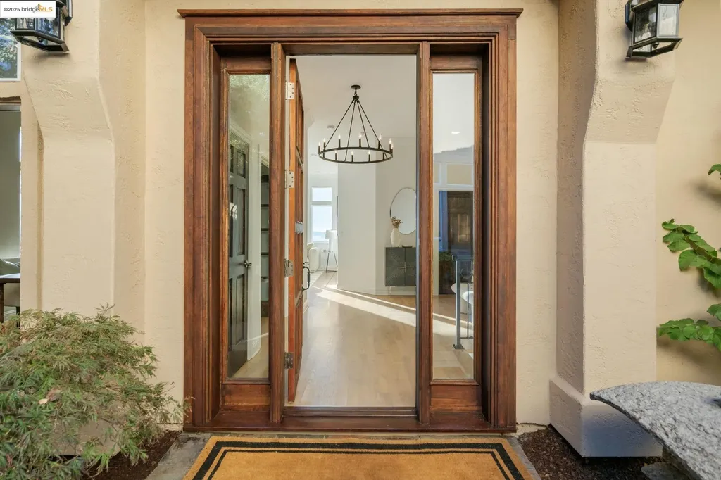 16032 Broadway Terrace Oakland CA 94611