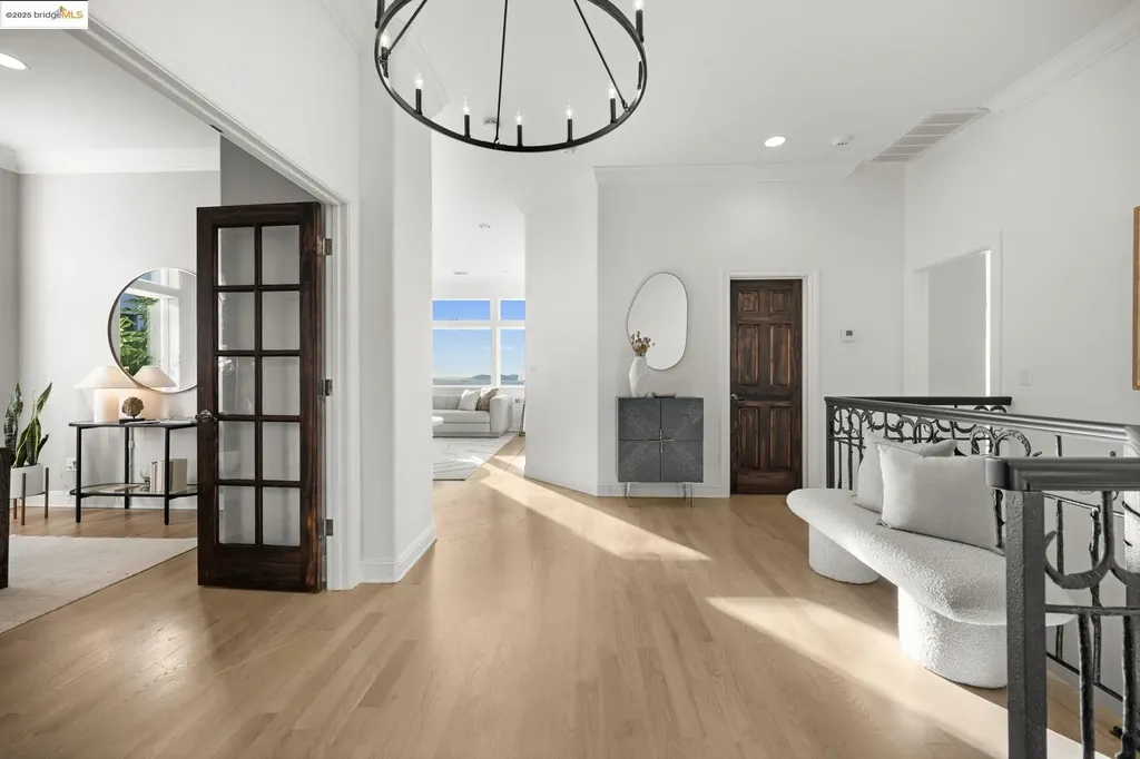 16032 Broadway Terrace Oakland CA 94611