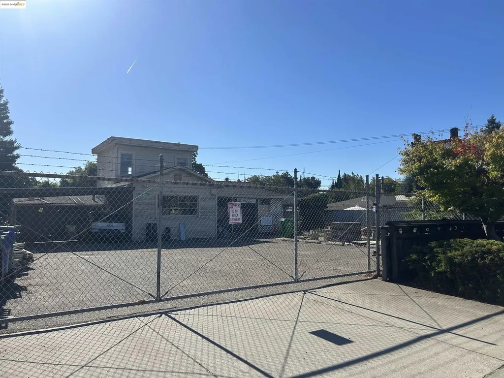 1239 Grove Way Hayward CA 94541