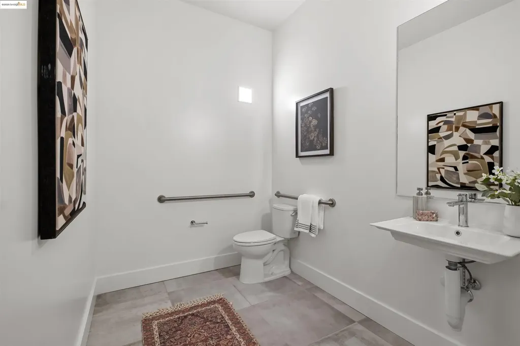 1545 32nd Street Oakland CA 94608