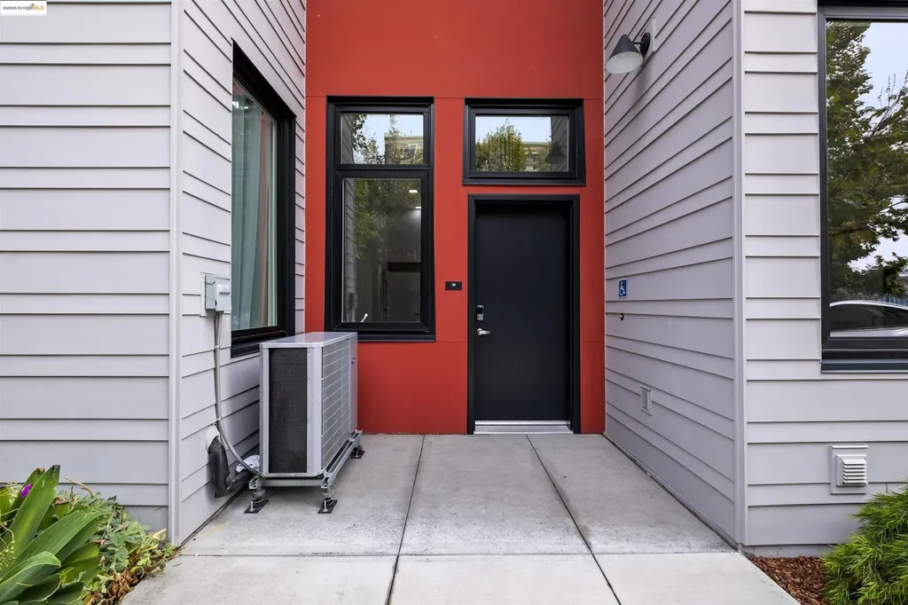 1545 32nd Street Oakland CA 94608