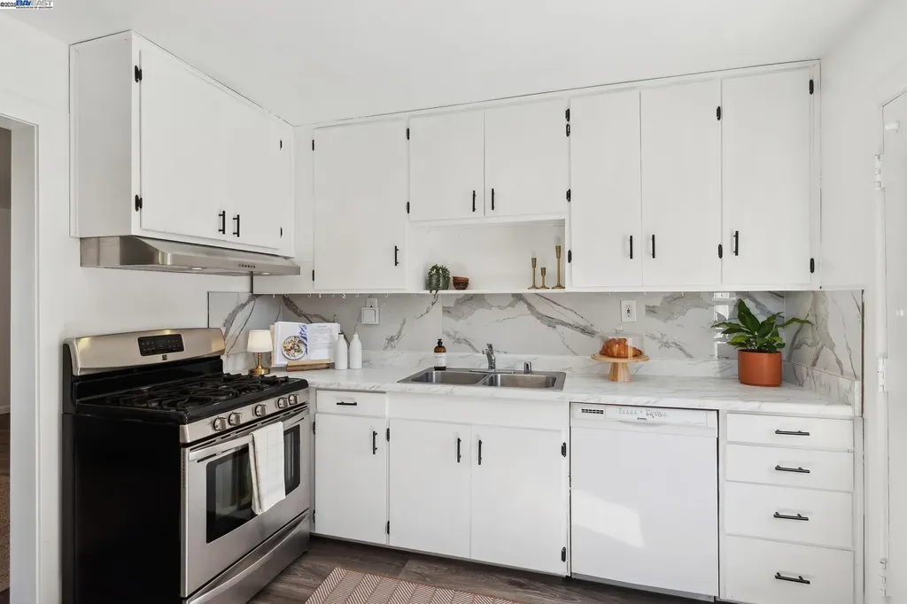 108 Cypress Street Alameda CA 94501