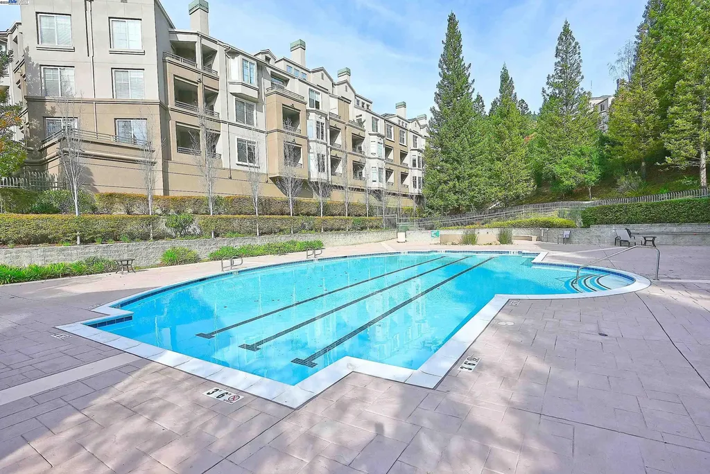 280 Caldecott Lane Oakland CA 94618
