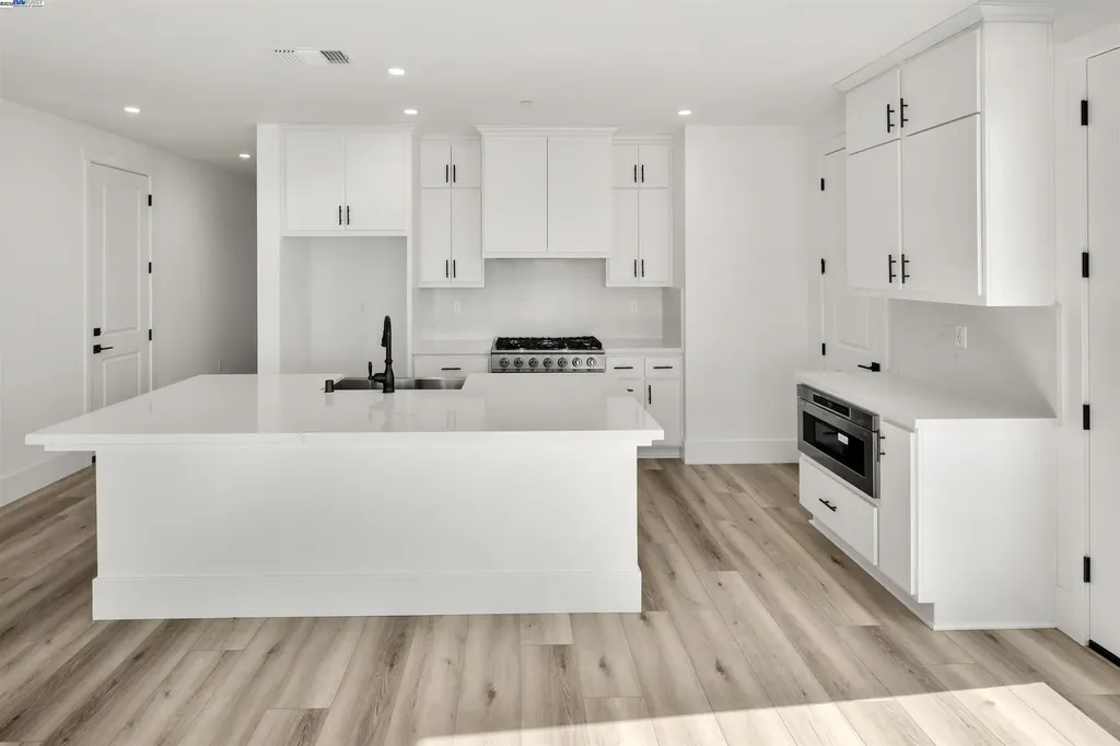 16 Grey Whale Place Bethel Island CA 94511