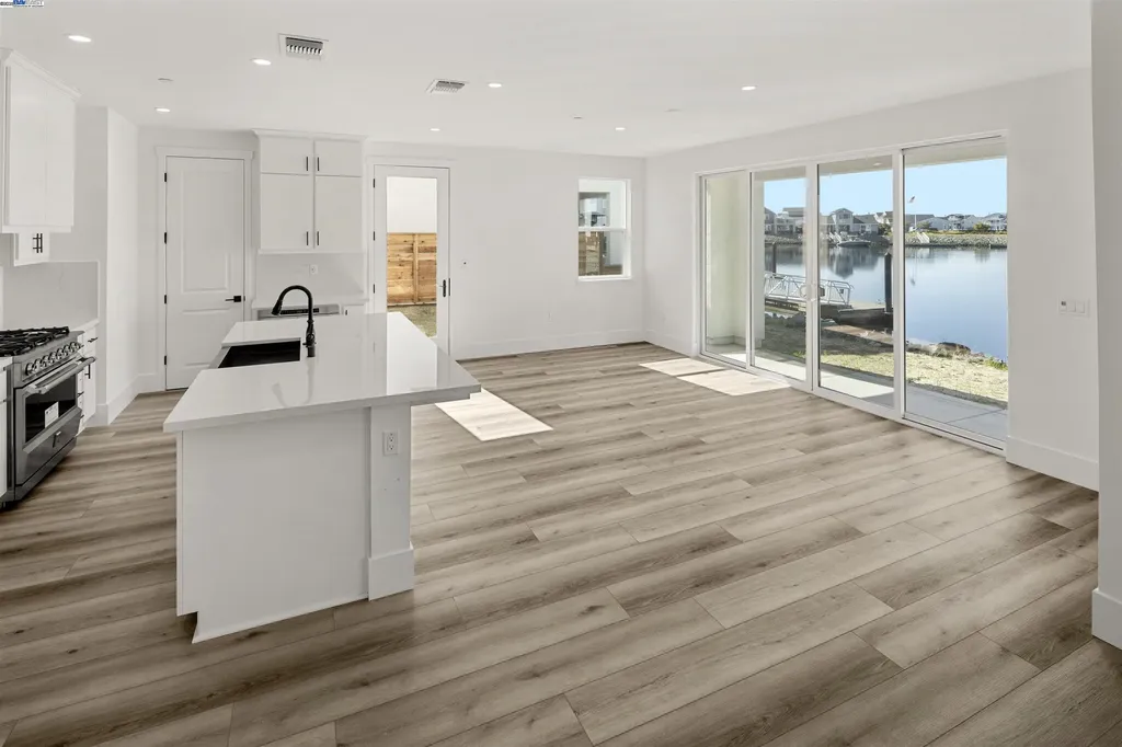 16 Grey Whale Place Bethel Island CA 94511