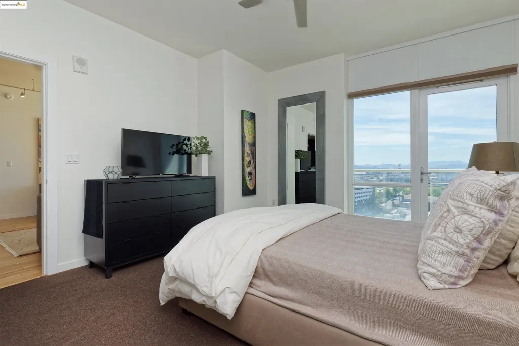 222 Broadway Oakland CA 94607