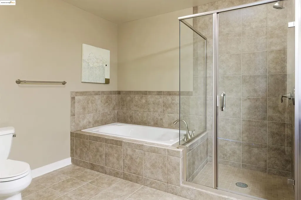 222 Broadway Oakland CA 94607