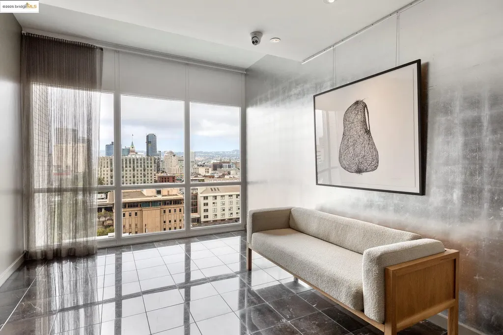 222 Broadway Oakland CA 94607