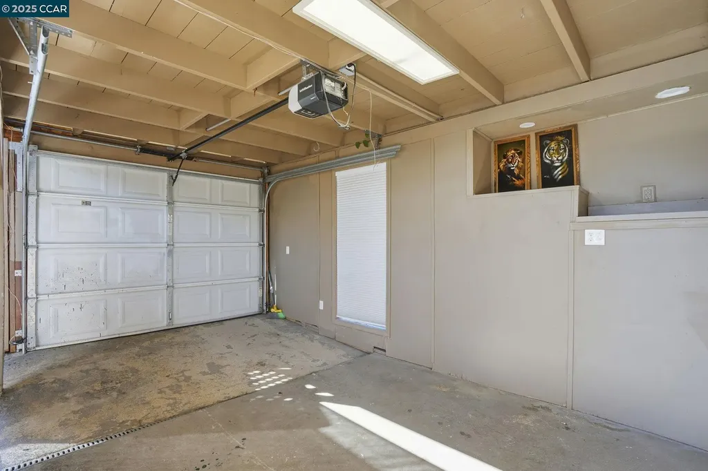 2555 Orange Street Martinez CA 94553