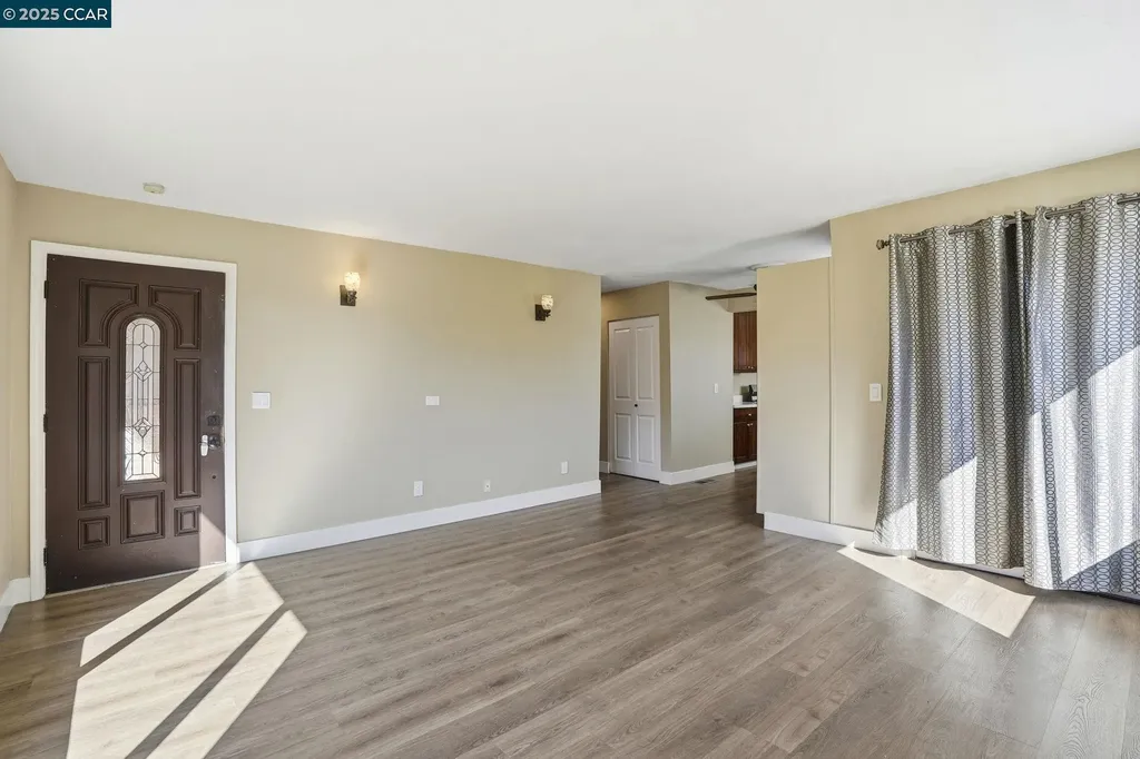 2555 Orange Street Martinez CA 94553