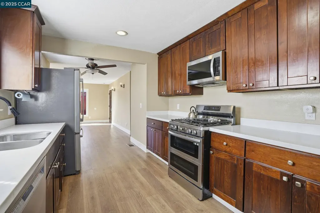 2555 Orange Street Martinez CA 94553