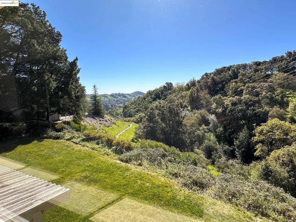 1910 Skycrest Drive Walnut Creek CA 94595