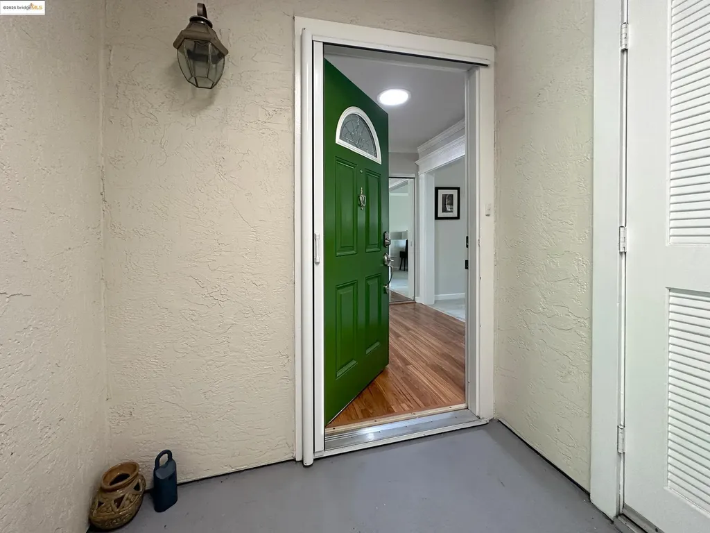 1910 Skycrest Drive Walnut Creek CA 94595