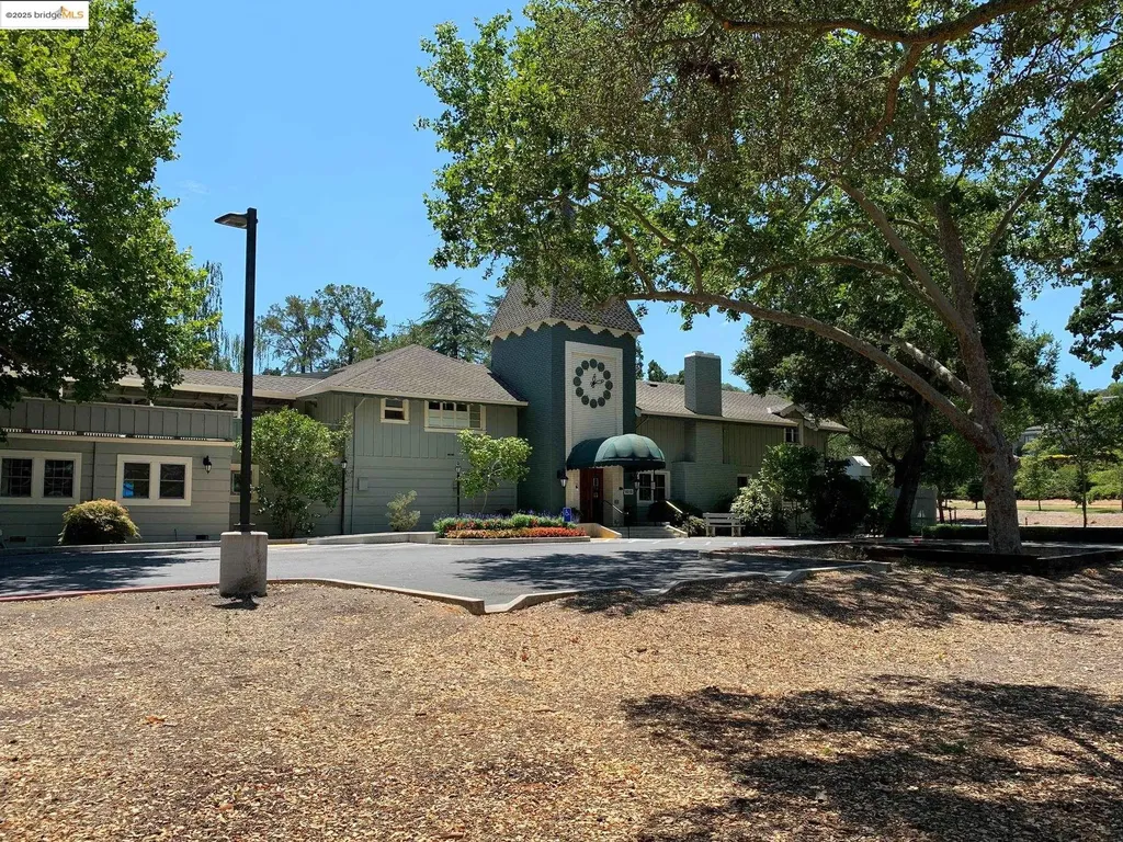 1910 Skycrest Drive Walnut Creek CA 94595