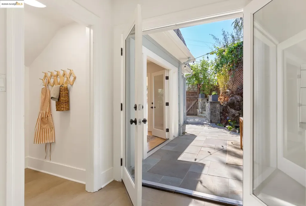 495 Jean Street Oakland CA 94610