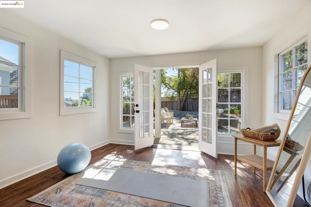 495 Jean Street Oakland CA 94610