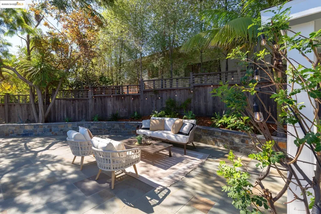 495 Jean Street Oakland CA 94610