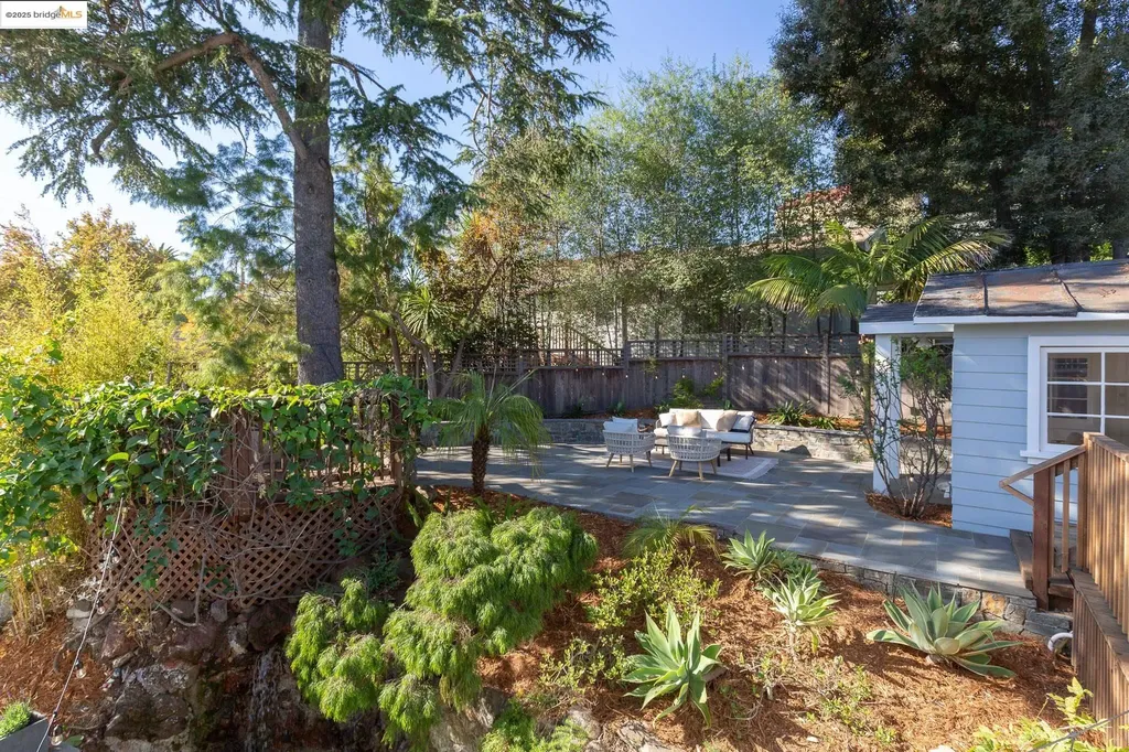495 Jean Street Oakland CA 94610