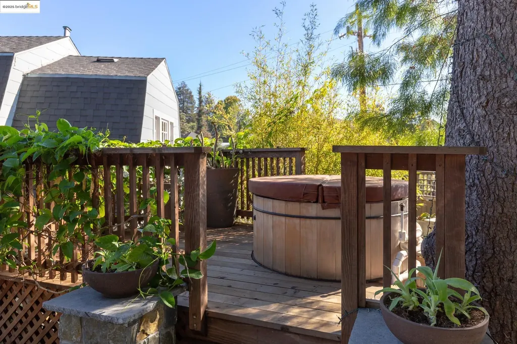 495 Jean Street Oakland CA 94610