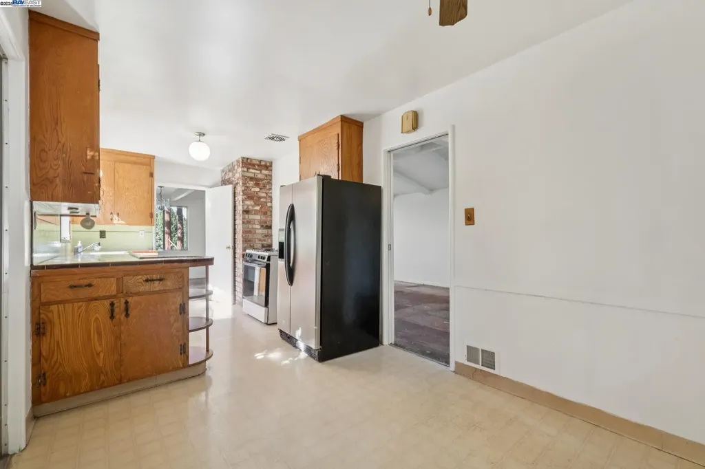 1098 Euclid Avenue Berkeley CA 94708