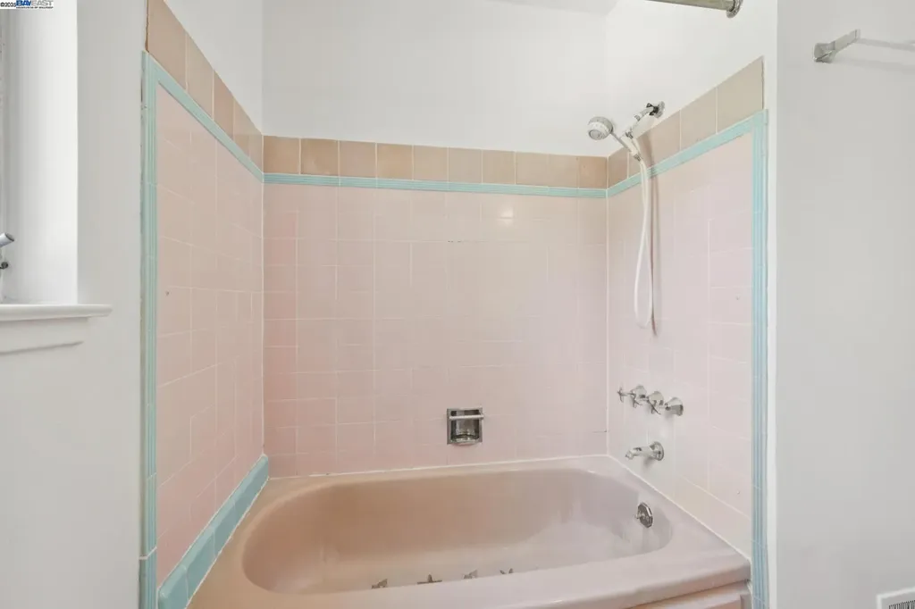1098 Euclid Avenue Berkeley CA 94708