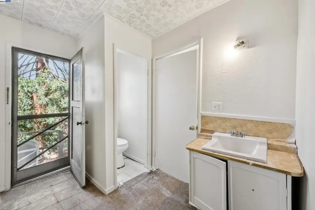 1098 Euclid Avenue Berkeley CA 94708