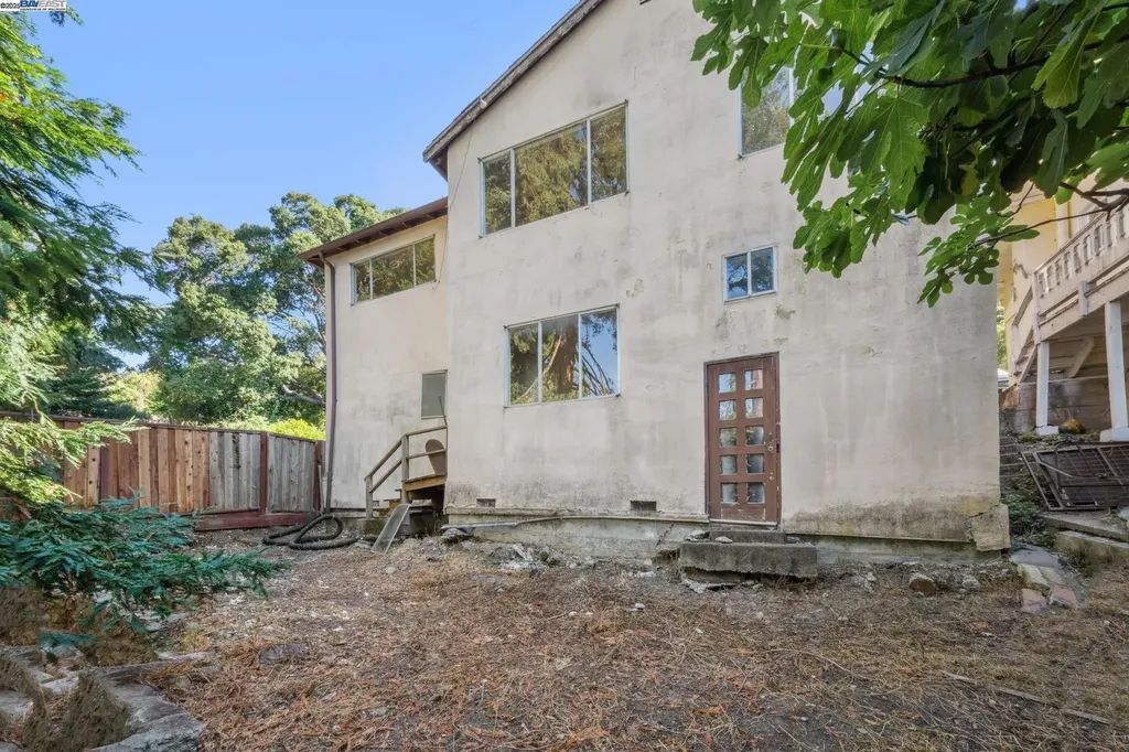 1098 Euclid Avenue Berkeley CA 94708