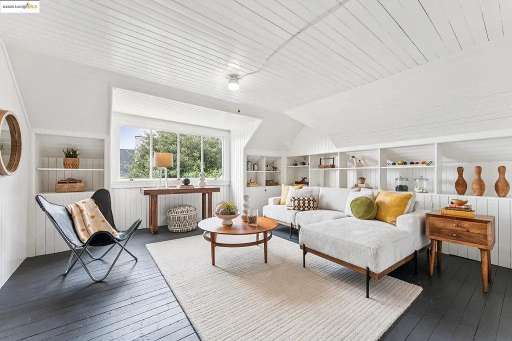 2058 Oakland Avenue Piedmont CA 94611