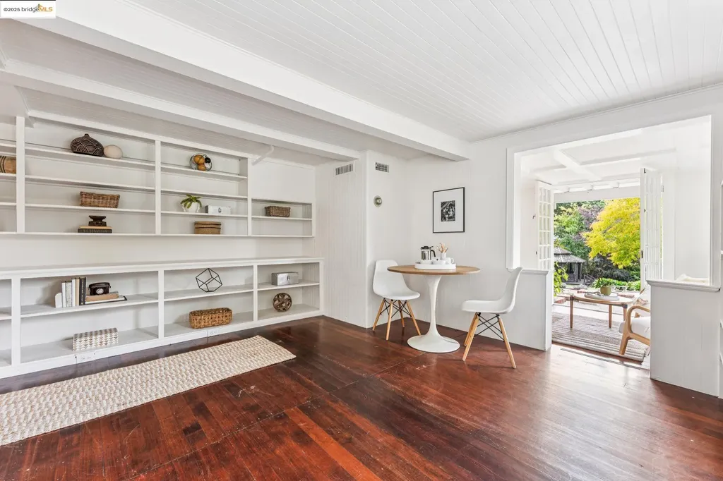 2058 Oakland Avenue Piedmont CA 94611