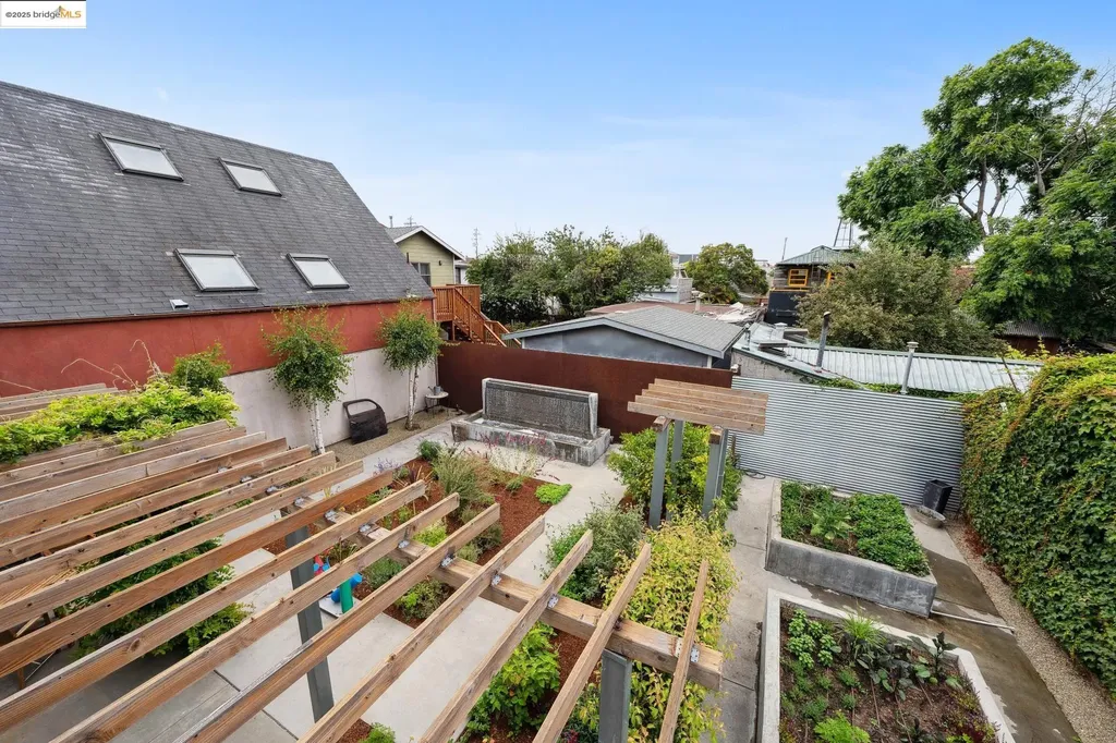 1010 Grayson Berkeley CA 94710