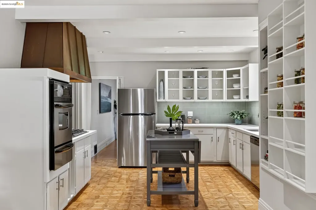 369 Hampton Road Piedmont CA 94611