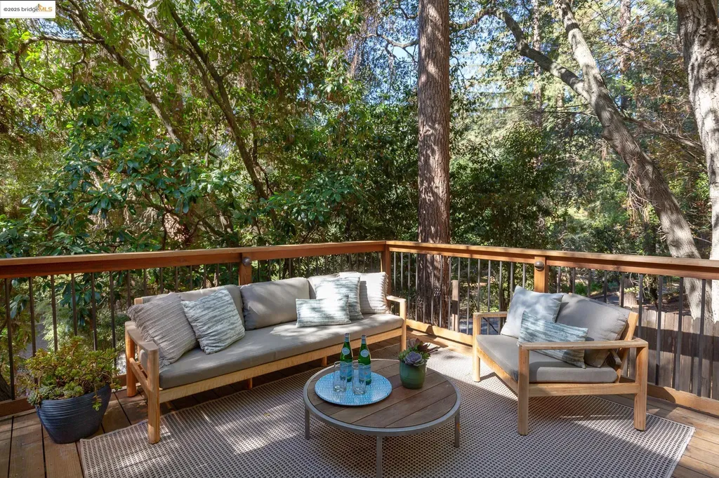 369 Hampton Road Piedmont CA 94611