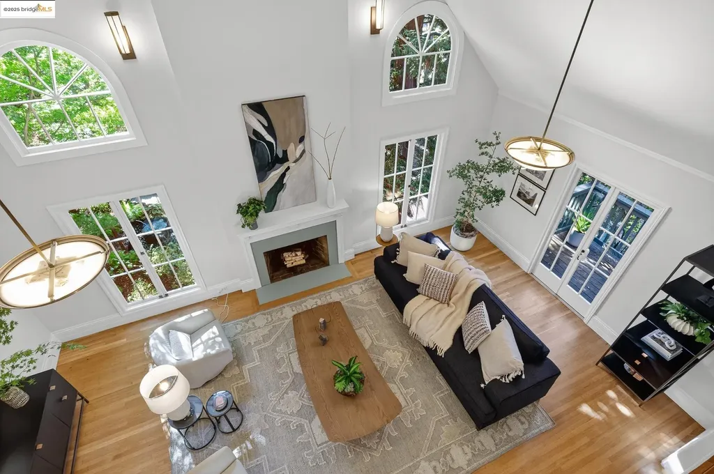 369 Hampton Road Piedmont CA 94611